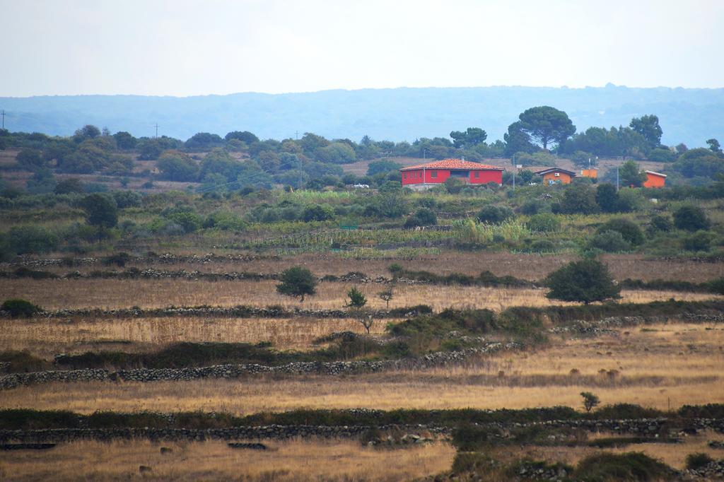 Agriturismo Su Nuratolu Villa Sagama ภายนอก รูปภาพ