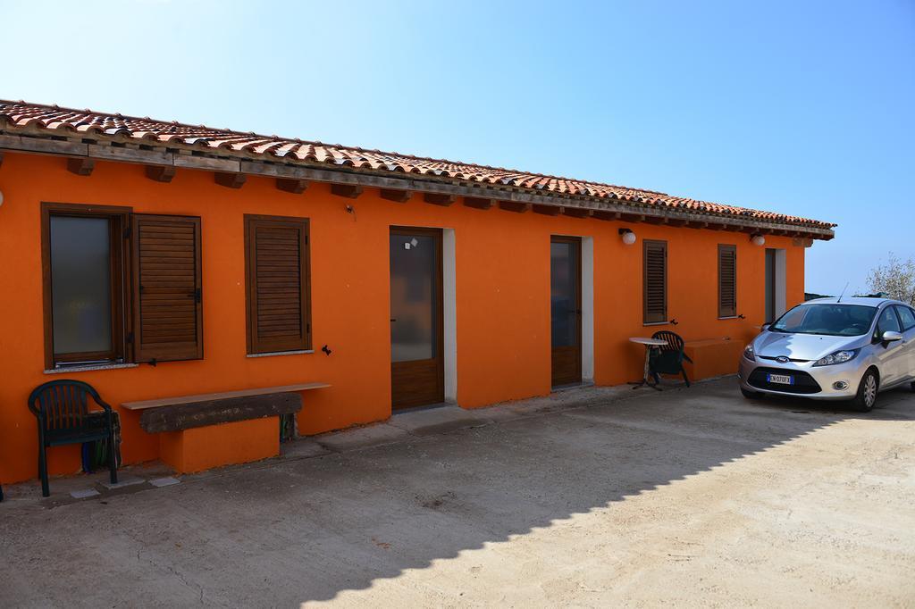 Agriturismo Su Nuratolu Villa Sagama ภายนอก รูปภาพ